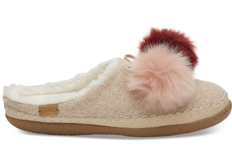 pom pom slippers