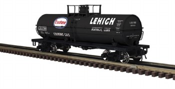 11,000 GALLON TANK CAR ESSOTAN