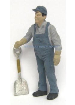 STANDING FIREMAN W/ SHOVEL