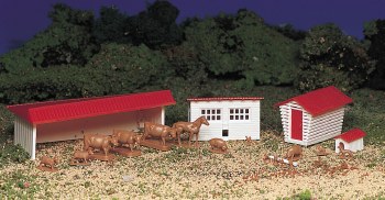 FARM BUILDING W/ANIMALS KIT