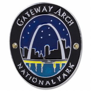 Traveler Series Gateway Arch Hiking Medallion