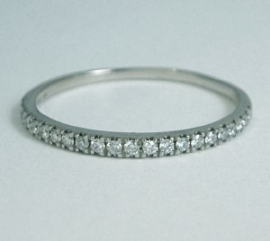 Diamond band 1/5cttw 14ktw model 030-BDY1614W-W