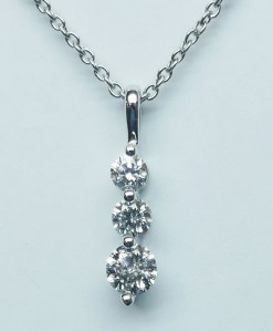 Diamond pendant 14kt white gold 1.01 cttw mined diamonds model 039-30760-1-101