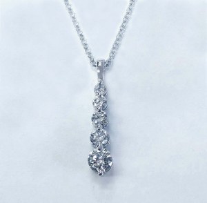 Diamond (CVD) pendant graduated 14kt white gold 1.52cttw model 039-31450-1.5