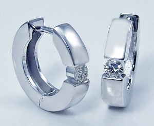 Diamond hinged hoop earrings 0.62cttw G SI1 model 048-EDR0003-301