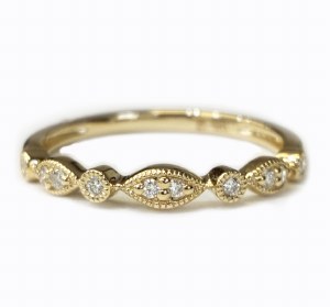 Diamond band 14kty .09 cttw