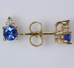 Tanzanite and diamond earrings .45cttw 14kty gold