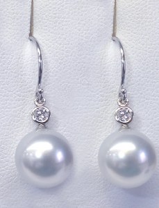 South Sea Pearl Earrings light gray 10mm 14kt white gold model 192-1040-144-22530/29419W