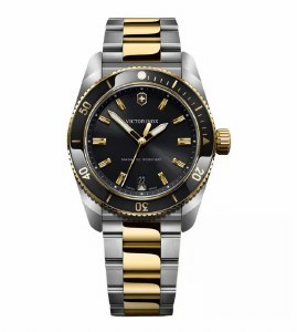 Victorinox Maverick Black Dial 39mm model 242102