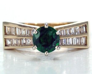 Emerald diamond ring 14kt yellow gold 1.31cttw