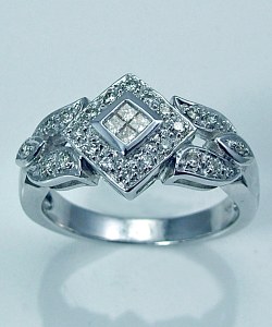 Diamond ring 14ktw gold .26cttw G VS model 300-57106W