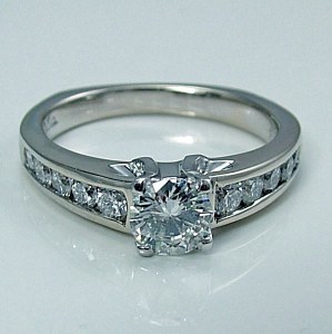 Diamond engagement 18ktw gold 1.07cttw F SI1-VS2