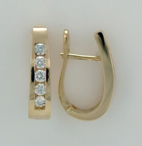 Diamond hoop earring .50cttw 14kty F G VS