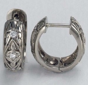 Diamond filagree hoop earrings 18ktw .17cttw G VS