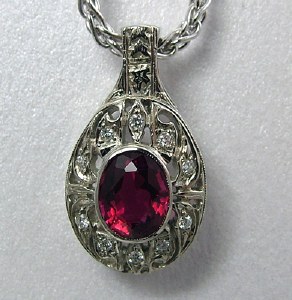 Red Tourmaline Pndt. 1.89cttw