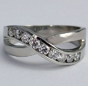 Diamond band 18kt gold  0.58 cttw model SWR0690