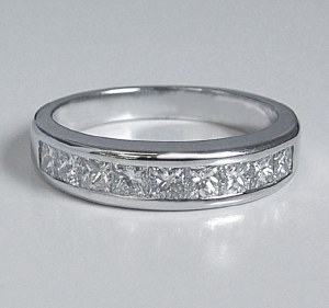 Diamond band 0.87cttw 18ktw gold band model SWR1981