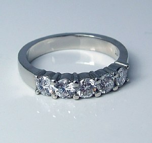 Diamond band 18kt gold 0.78 cttw model SWR2506W