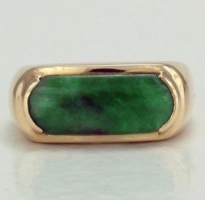 Green Jade Ring 14kty