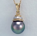 Black Tahitian pearl 10mm 14kt yellow gold pendant