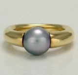 Gray Pearl Ring 18kt Gold