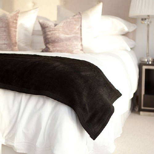 BC Comfy Fleece Blanket Black