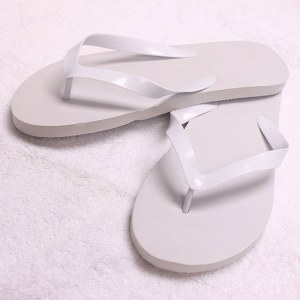 BC Flip Flop White Medium