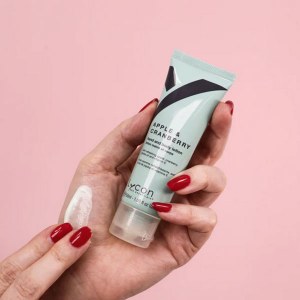 Additional picture of Lycon Apple & Cran Lotion 50ml