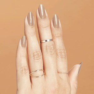 Additional picture of OPI GC Fall-ing For Milan L 15ml