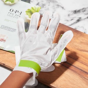 Additional picture of OPI ProSpa Softening Gloves S