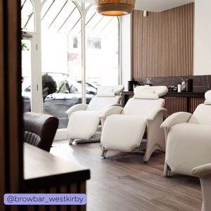 Additional picture of SM Monroe Chair/Bed White