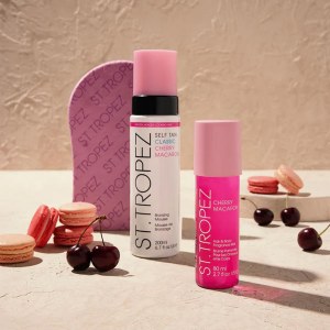 Additional picture of St Tropez Cherry Macaron Kit