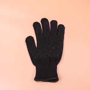 Additional picture of Voduz Heat Protective Glove