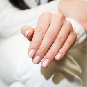 Additional picture of Gelish Brush on Builder Beige 15ml