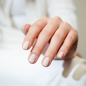 Additional picture of Gelish Brush on Builder Ivory 15ml