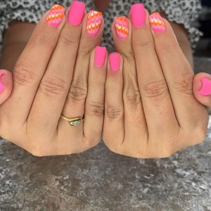 Additional picture of Halo Gel Neon Pink 8ml