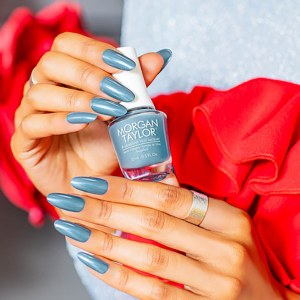 Additional picture of MT Lacquer Blue Moon Bloom 15ml