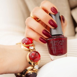 Additional picture of MT Lacquer Good Gossip 15ml