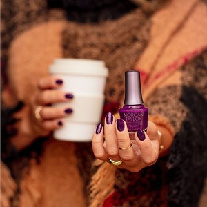 Additional picture of MT Lacquer Plum & Done 15ml