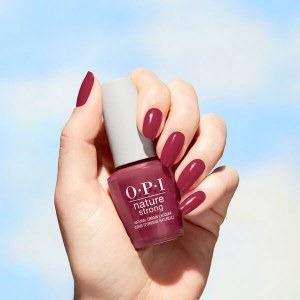 Additional picture of OPI NS Give a Garnet 15ml