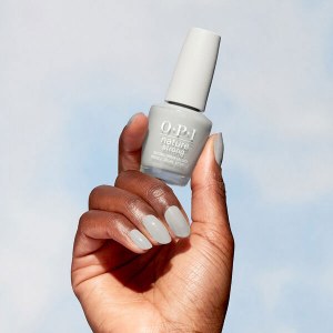 Additional picture of OPI NS Its Ashually OPI 15ml
