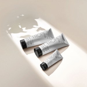 Additional picture of St Tropez Gradual Tan L/M Lotion 200ml