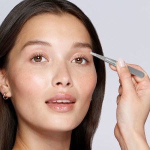 Additional picture of Tweezerman Slant Steel Tweezer