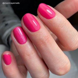Additional picture of Vinylux Pink Bikini 15ml 134