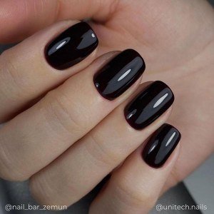 Additional picture of Vinylux Dark Dahlia 15ml