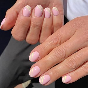 Additional picture of Vinylux Candid 15ml 273