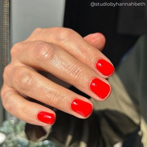 Additional picture of Vinylux Poppy Fields 15ml 398