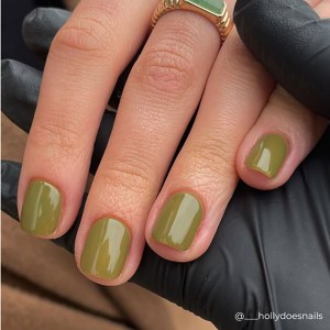 Additional picture of Vinylux Olive Grove 15ml 403