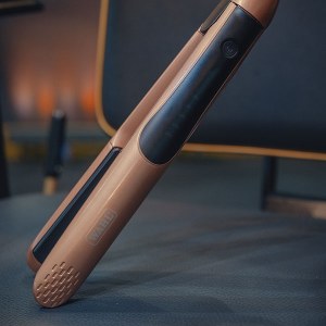 Additional picture of Wahl Pro Straightener RoseGold