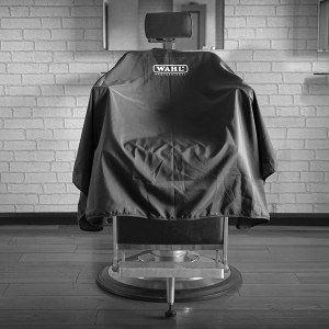 Additional picture of Wahl Prof Cape Black